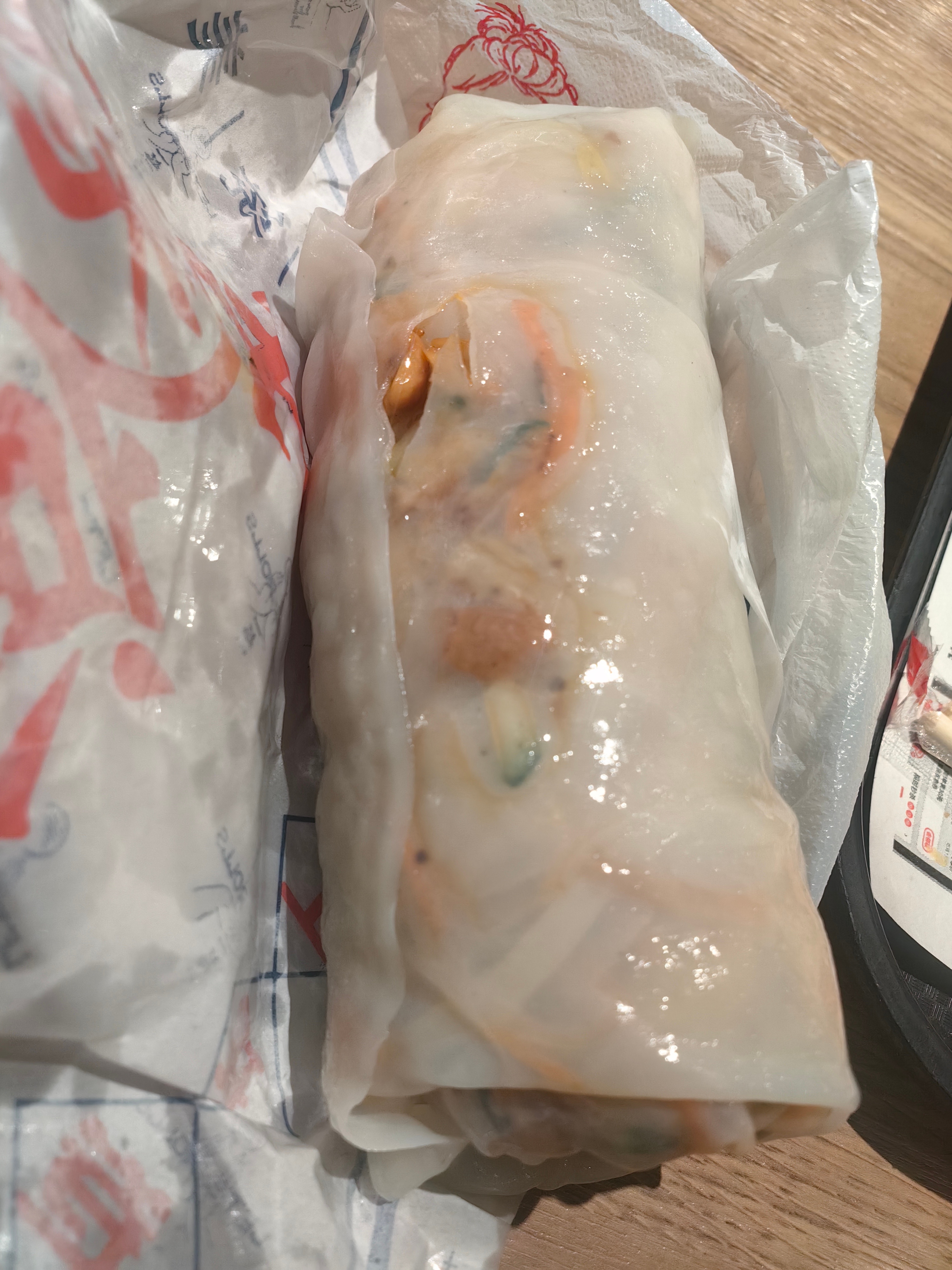 终于吃到一直想要吃的卷凉皮了，太好吃了，很清爽可口 淮安