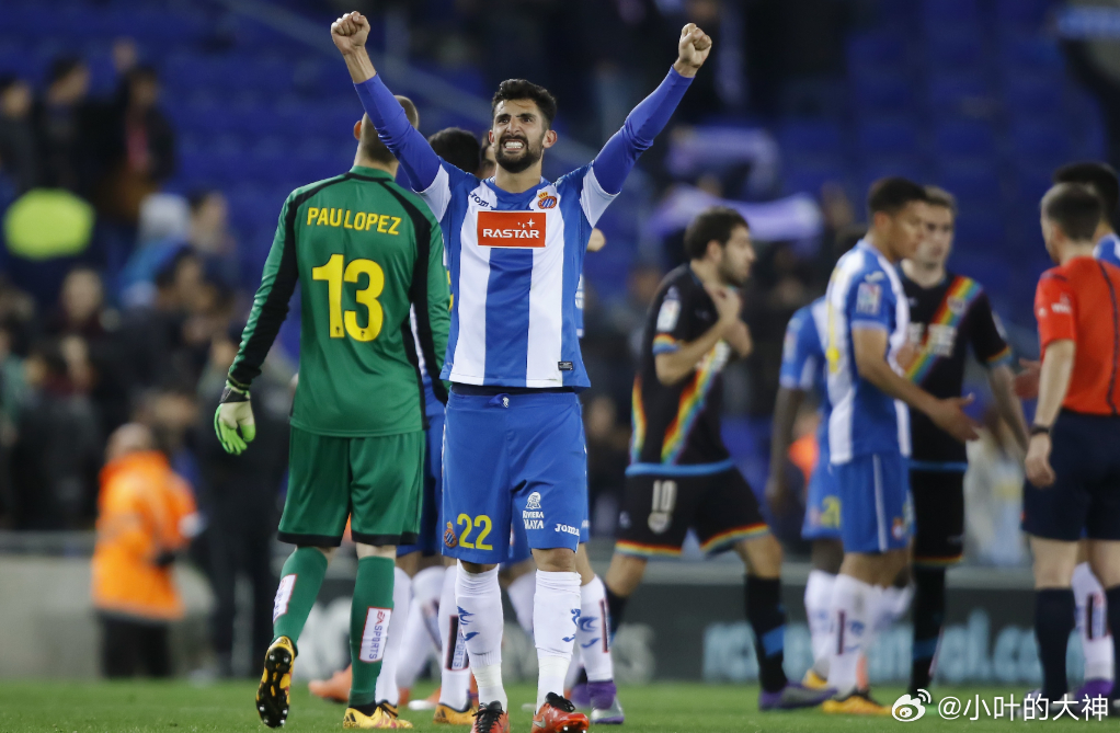 黄潜旧将：人们会告诉你防住梅西左边，但没有人能做到这一点4月7日讯 阿尔瓦罗·冈