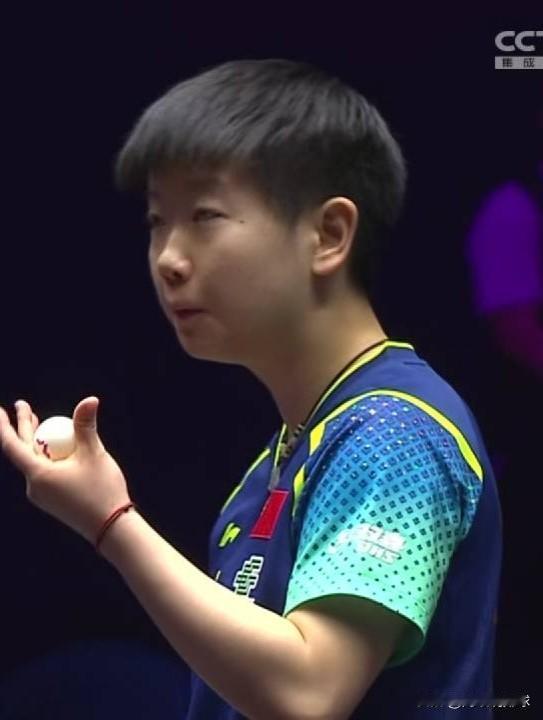 鲨鱼争霸
第一局莎莎11：7战胜鳗鱼
莎莎的正手压制鳗鱼，而双方的发挥还远未进入