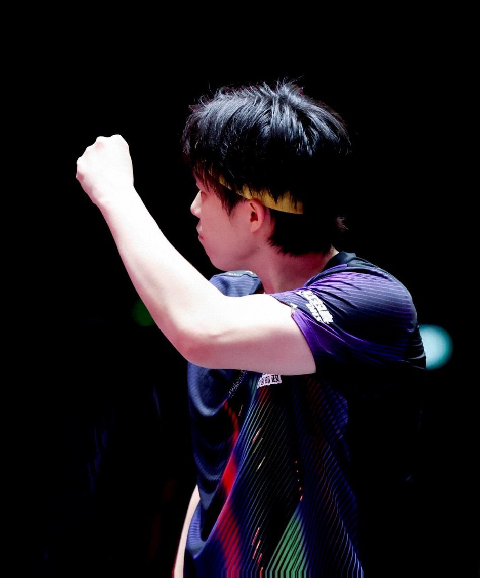 听王楚钦聊小组赛赛制，就知道他有多清醒！赛制残酷、只许头名晋级，他却能快速适应、