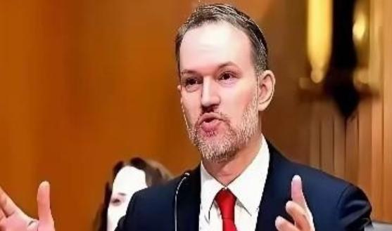 美国这次傻眼了，本以为逼着我们恢复稀土供应就万事大吉了，结果我们前脚刚放开稀土管