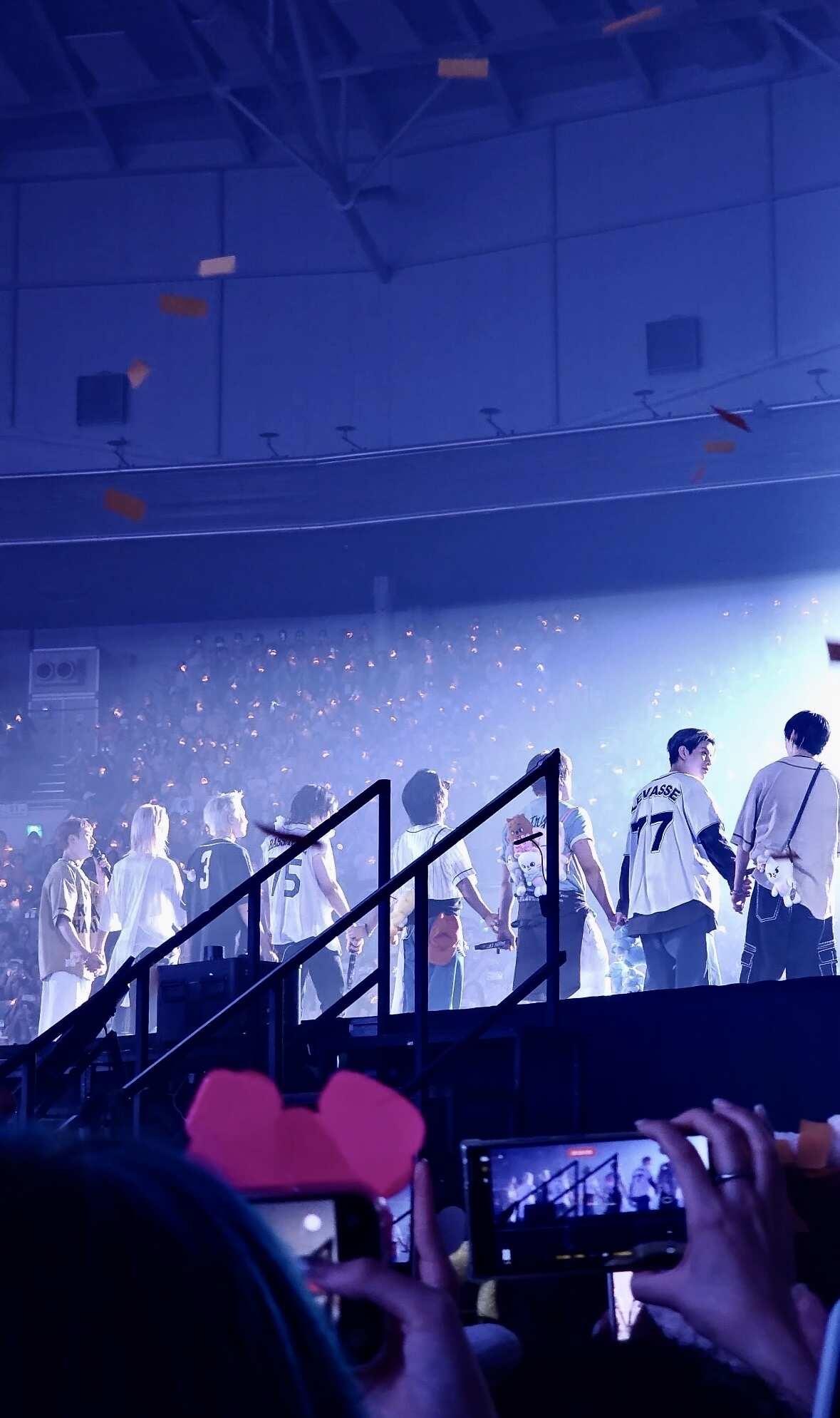 “我们要做世界上最长寿的团体”
我们永远在一起吧♾️
straykids skz