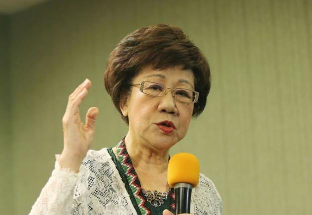 吕秀莲说，如果因为“台独”引发两岸战争，当权者应该切腹自杀。

赖清德老师黄其昌