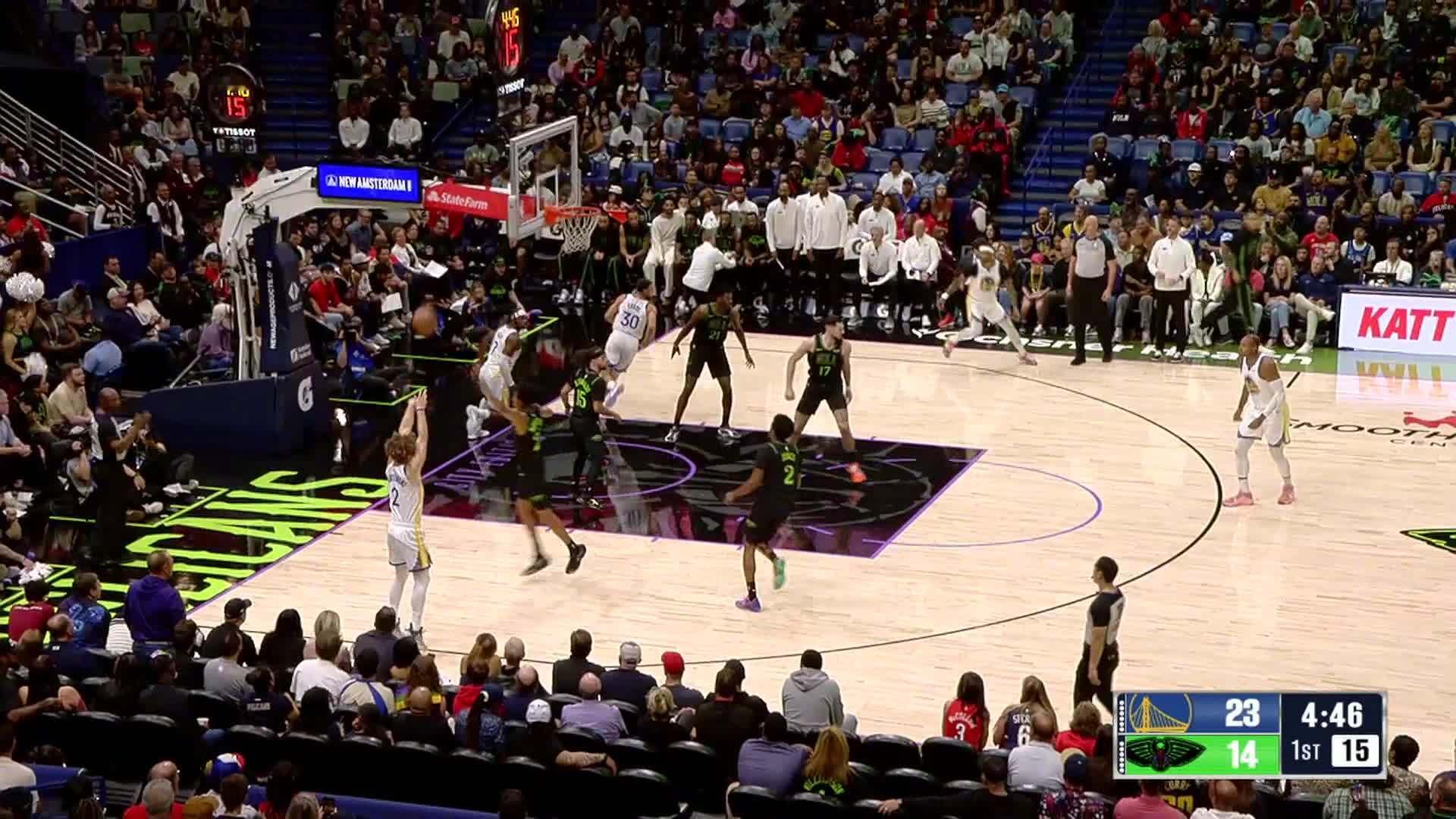 波齐姆斯基底角三分🏀勇士26:16鹈鹕。