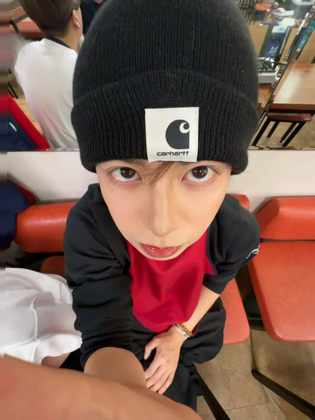 被小韩的鸡爪辣晕了