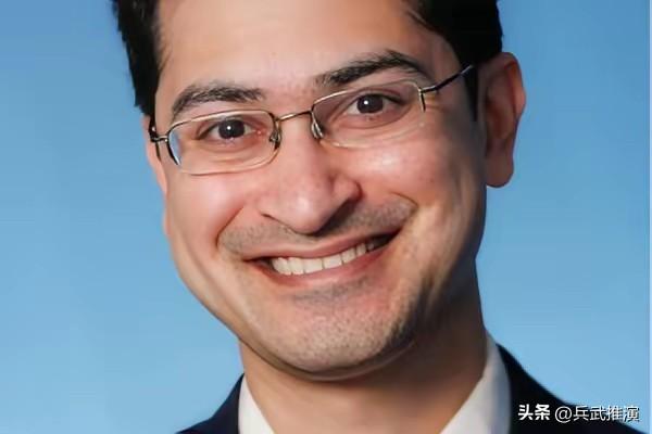 周六，美国乔治敦大学教授阿斯特在社交平台写道，“中国正在赢得这场贸易战。他们手握