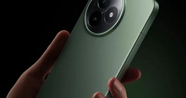 曝REDMI K90全系50MP长焦、定制新屏