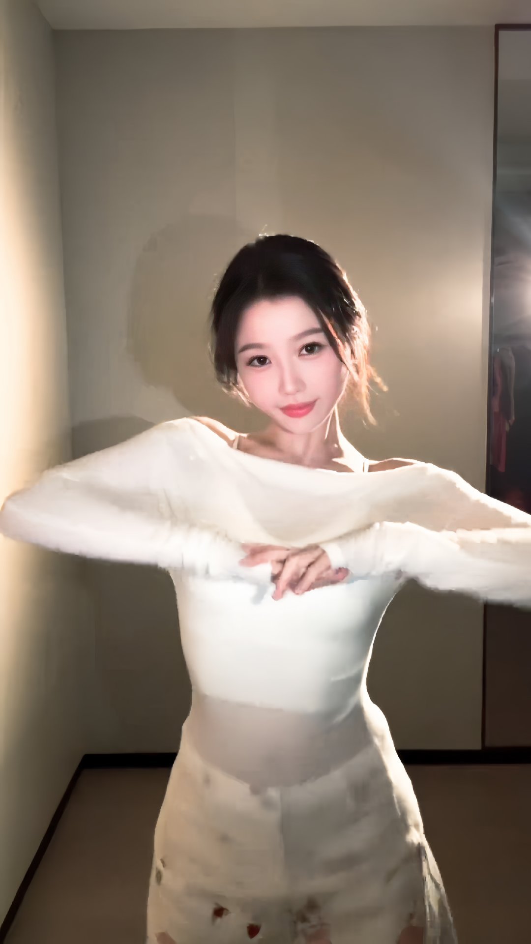虞书欣夹心摇 被吊成翘嘴了[摊手]​​​