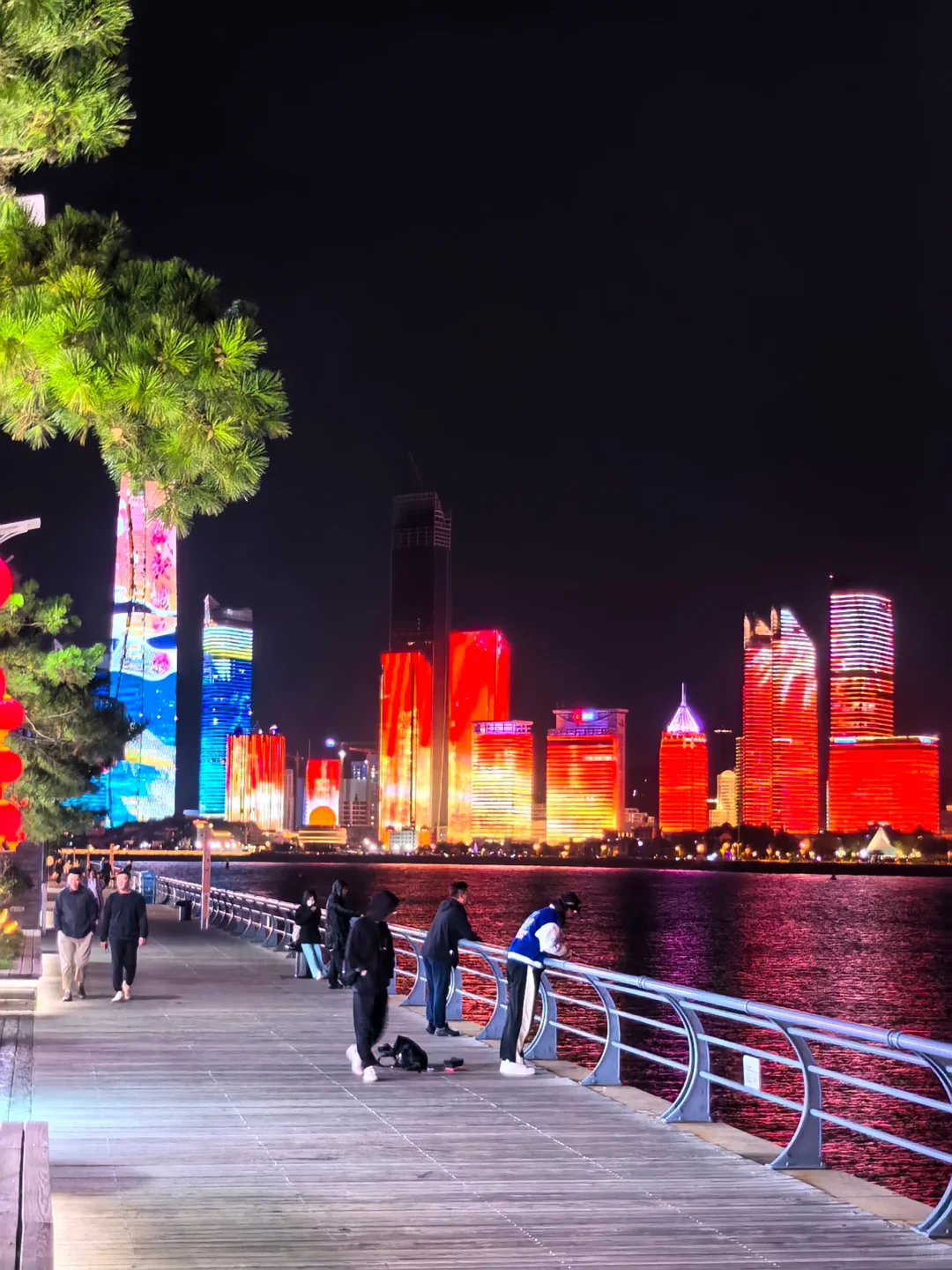 11.13青岛街头实况 夜色璀璨视觉盛宴