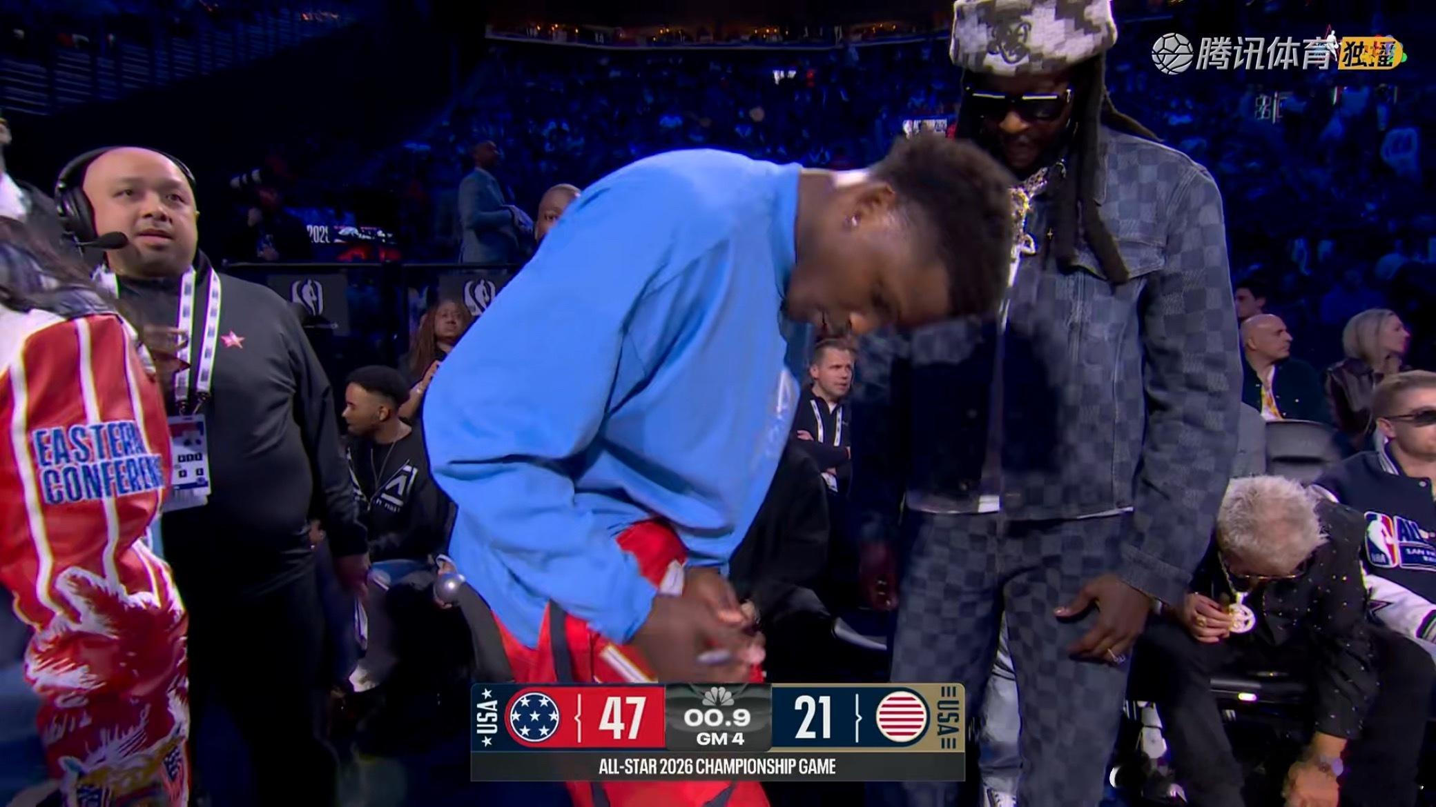 全明星结束，新星队47-21大胜星条队夺冠！决赛伦纳德4中0，杜兰特4中0，杰伦