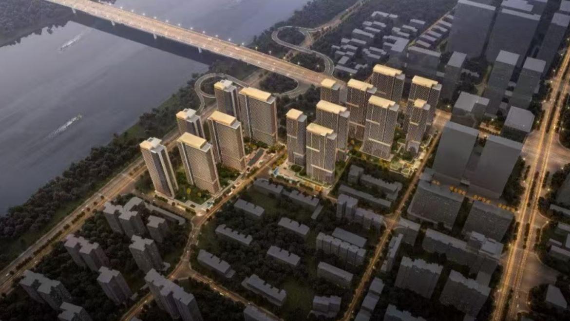 汾河大桥东南角：“利文昌，主财禄”

迎泽桥：劲松新景
南内环桥：中铁建国樾府 