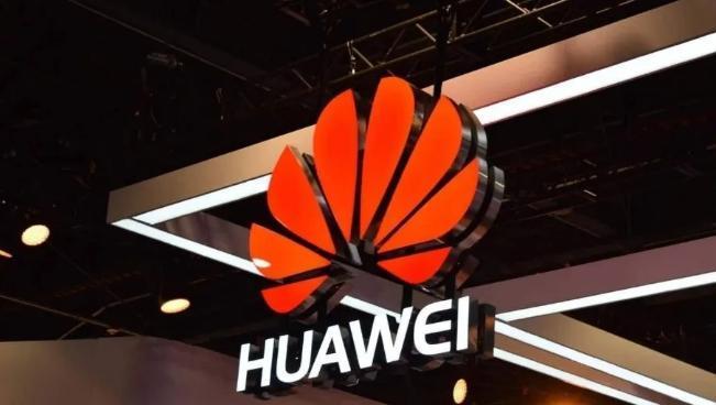 1997年，任正非发现华为内部出现大问题，5000人的公司派系林立、内耗严重。任