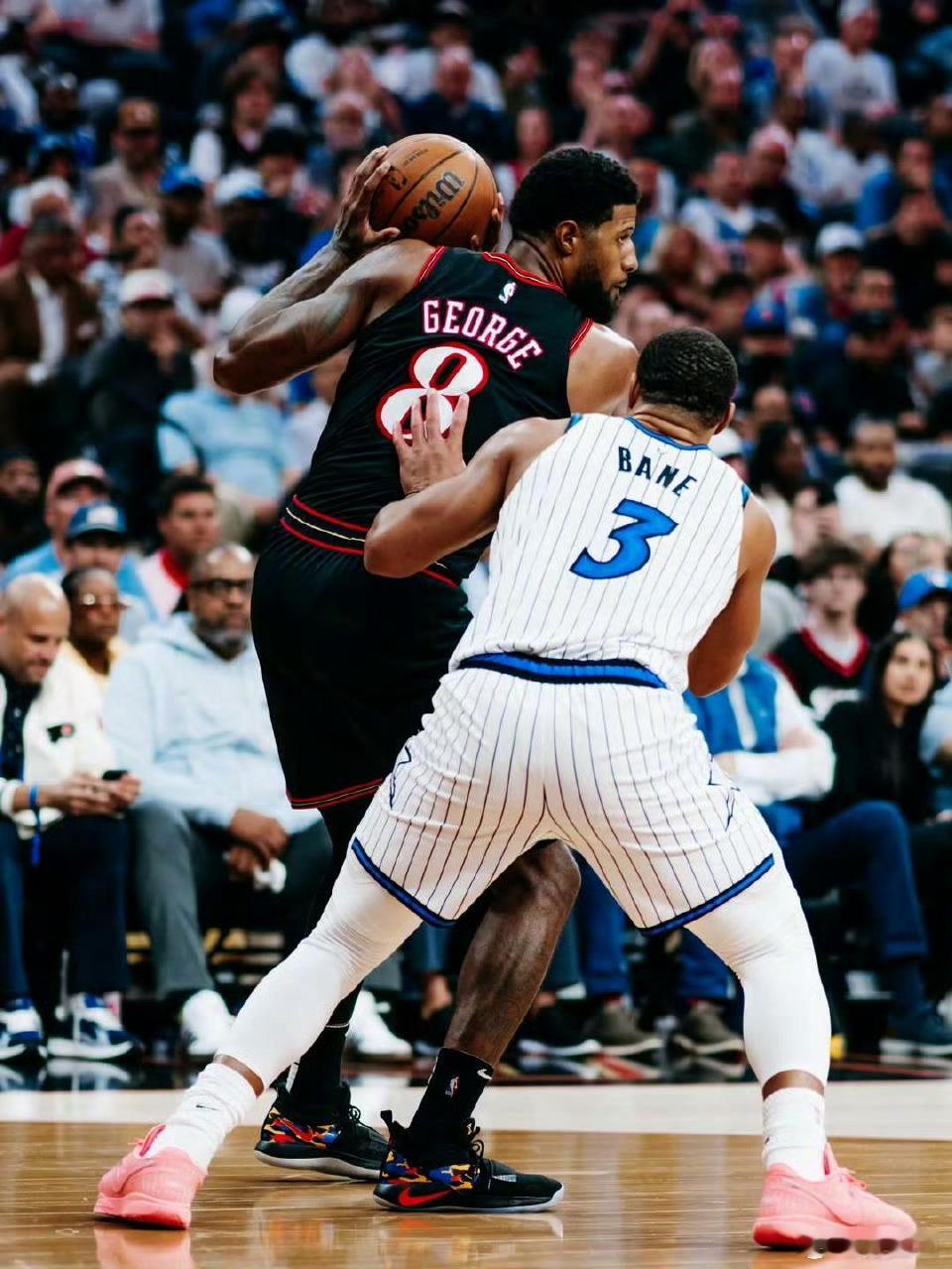 76人附加赛主场109-97战胜魔术，晋级东部第七的位置，首轮面对绿军在没有恩比