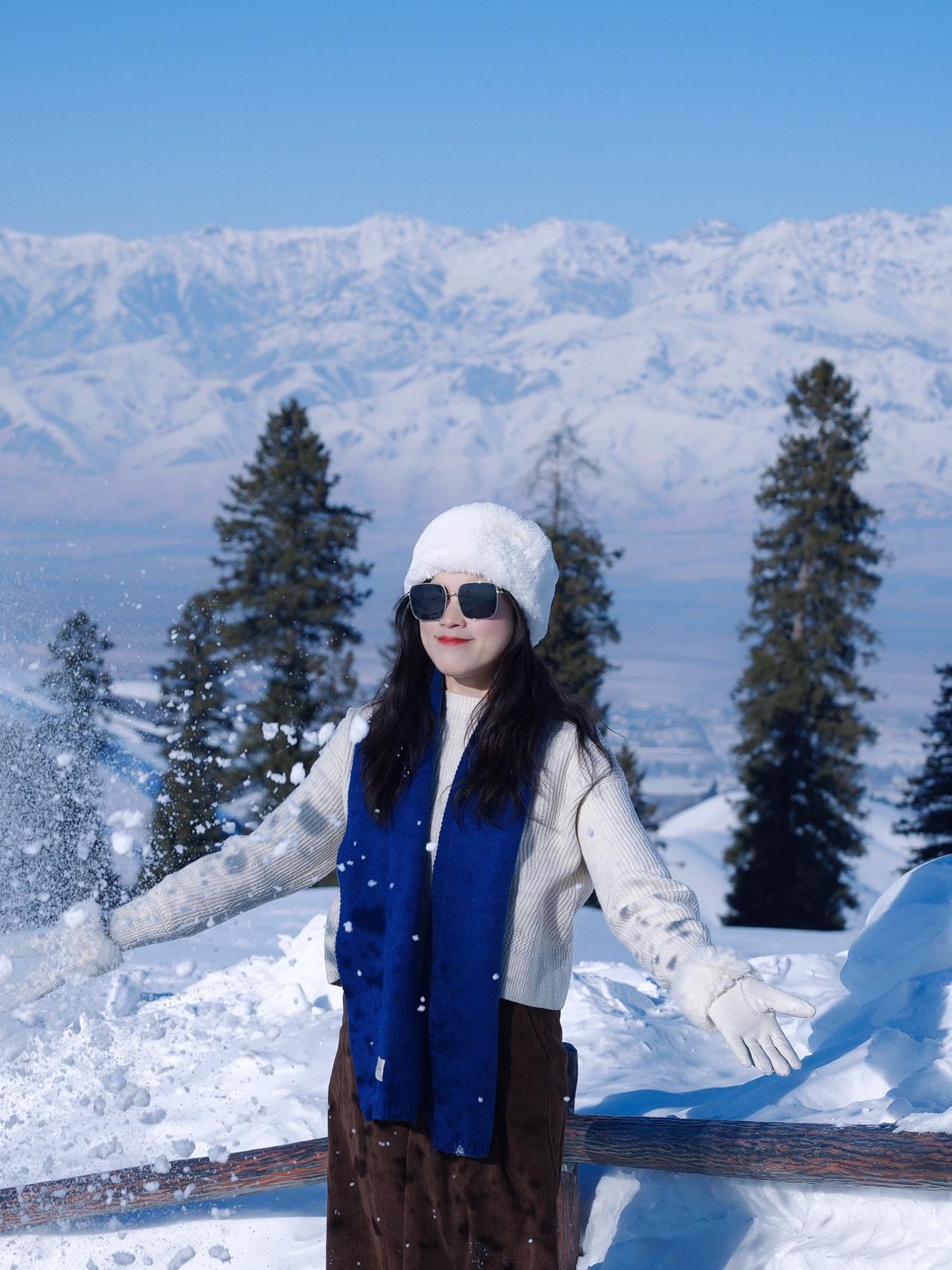 都说新疆的夏季是天花板，但我却在这个冬天，找到了冰雪覆盖下的秘境与温情。如果你也