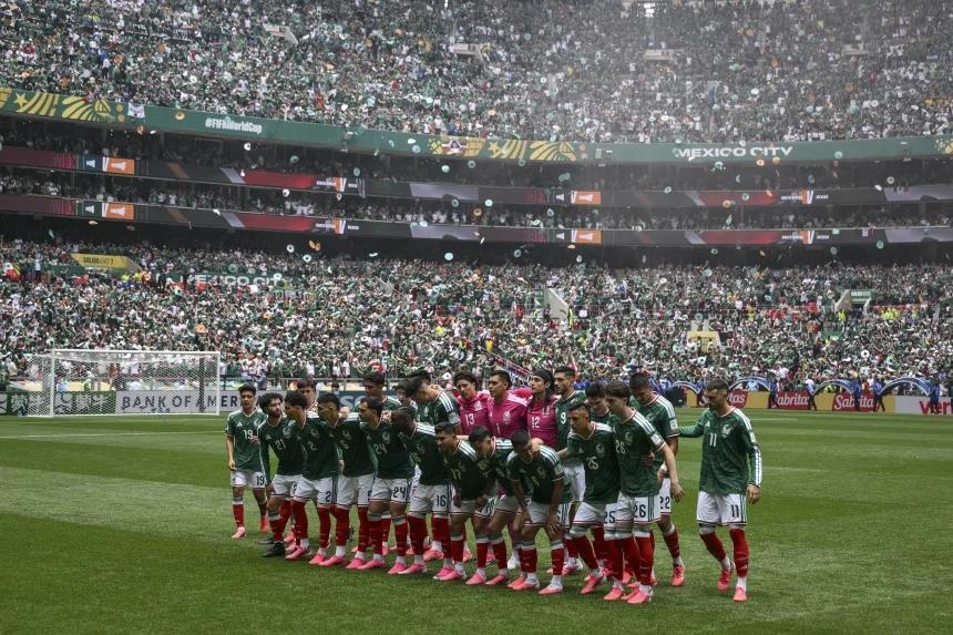 2026世界杯，绿茵流行“猛男粉”，粉鞋多是中国造！
如果你经常看球，那么你一定