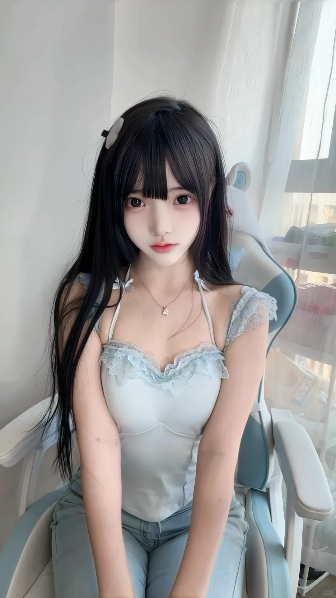 •᷄ࡇ•᷅当同学不小心撞到我抬头时看到的我