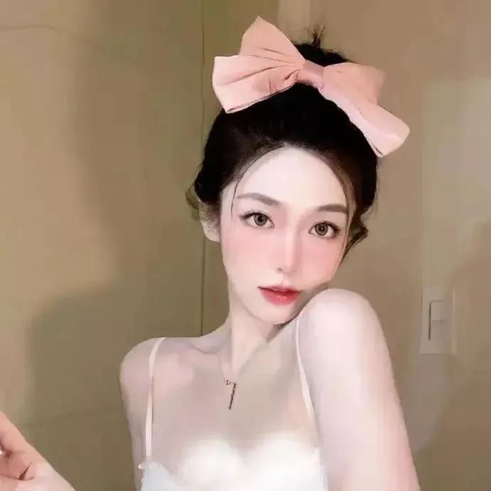 甜美蝴蝶结少女，粉嫩梦幻写真，仙气满满