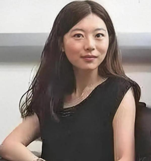 “我宁愿在美国住下水道，翻垃圾！也不回中国！”她是14岁上清华的学霸何碧玉，竟会