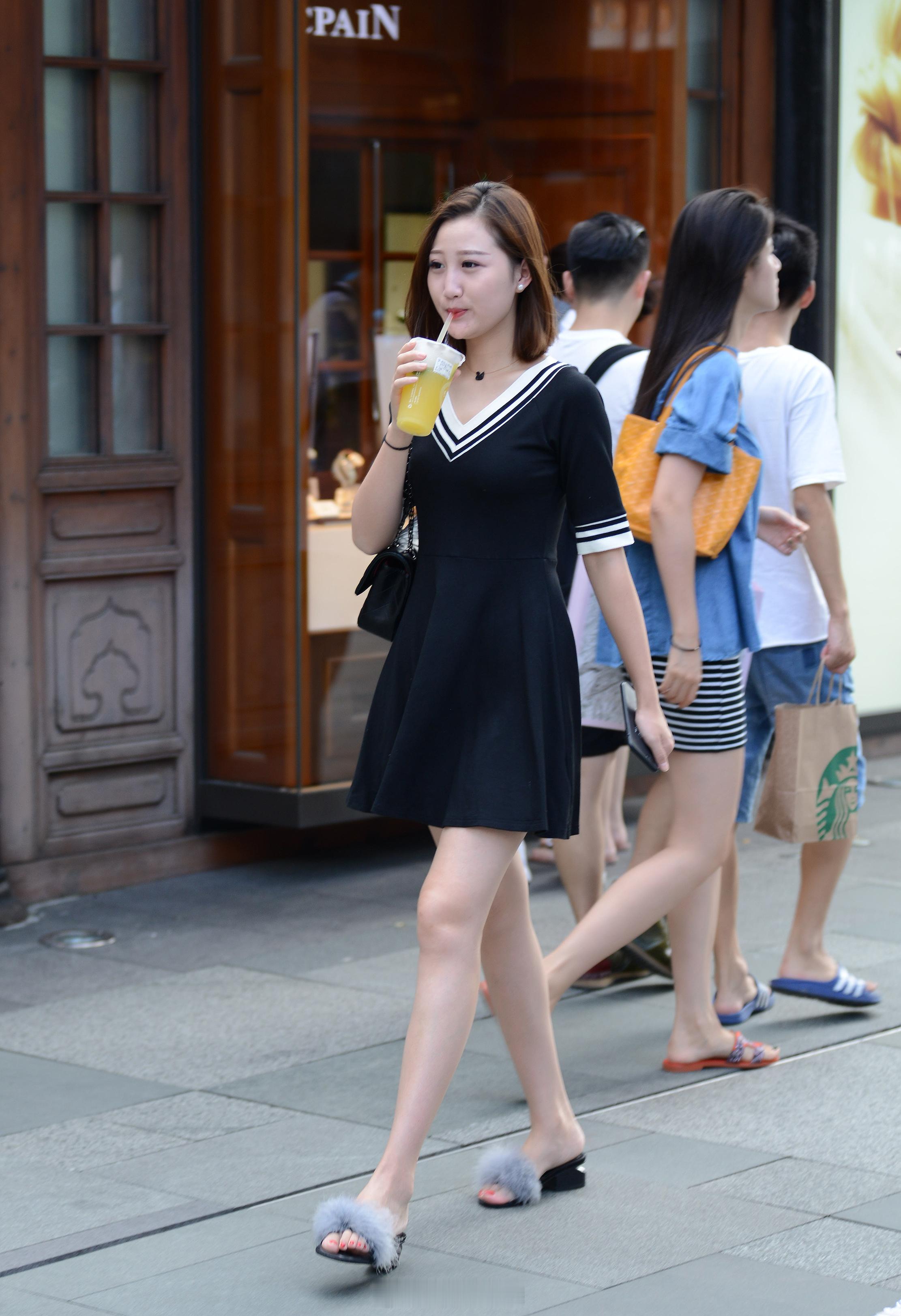 【成都街拍】周一，宝贝们早安！丨摄影拍照每日穿搭 ​​​