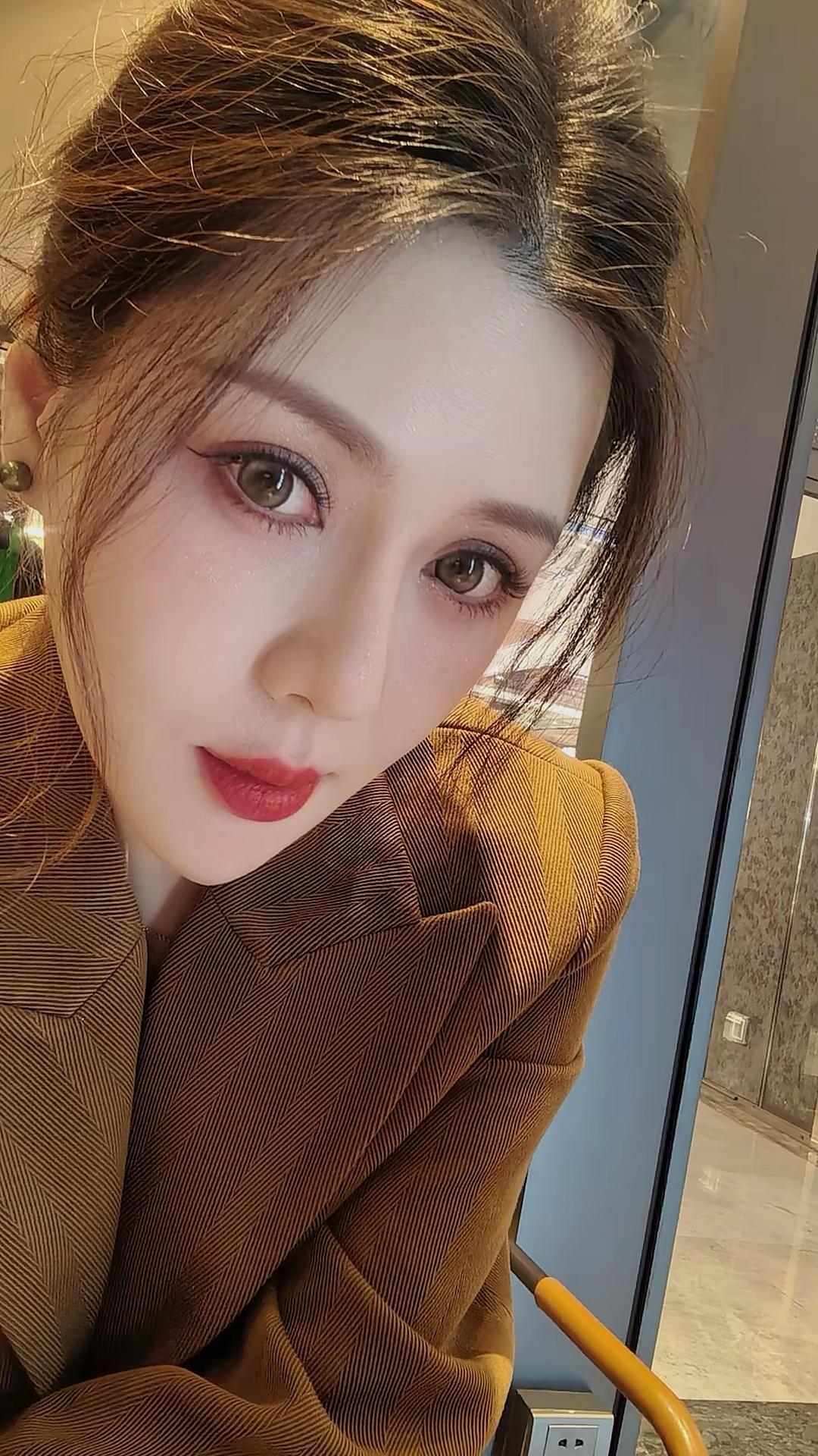 等货中：一开始还是挺有耐心等着，到后面刀人的心都有了