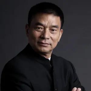 三个字说刘永好

新希望刘永好上海孩子的父母见到这个人，脑子里浮现三个字，你想到