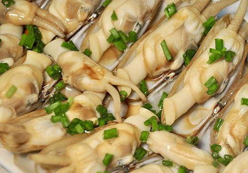 宁波过年味蕾记忆之宁海蛏子蛏子是宁波的大众海特产品之一，也是宁波人过年餐桌上必不