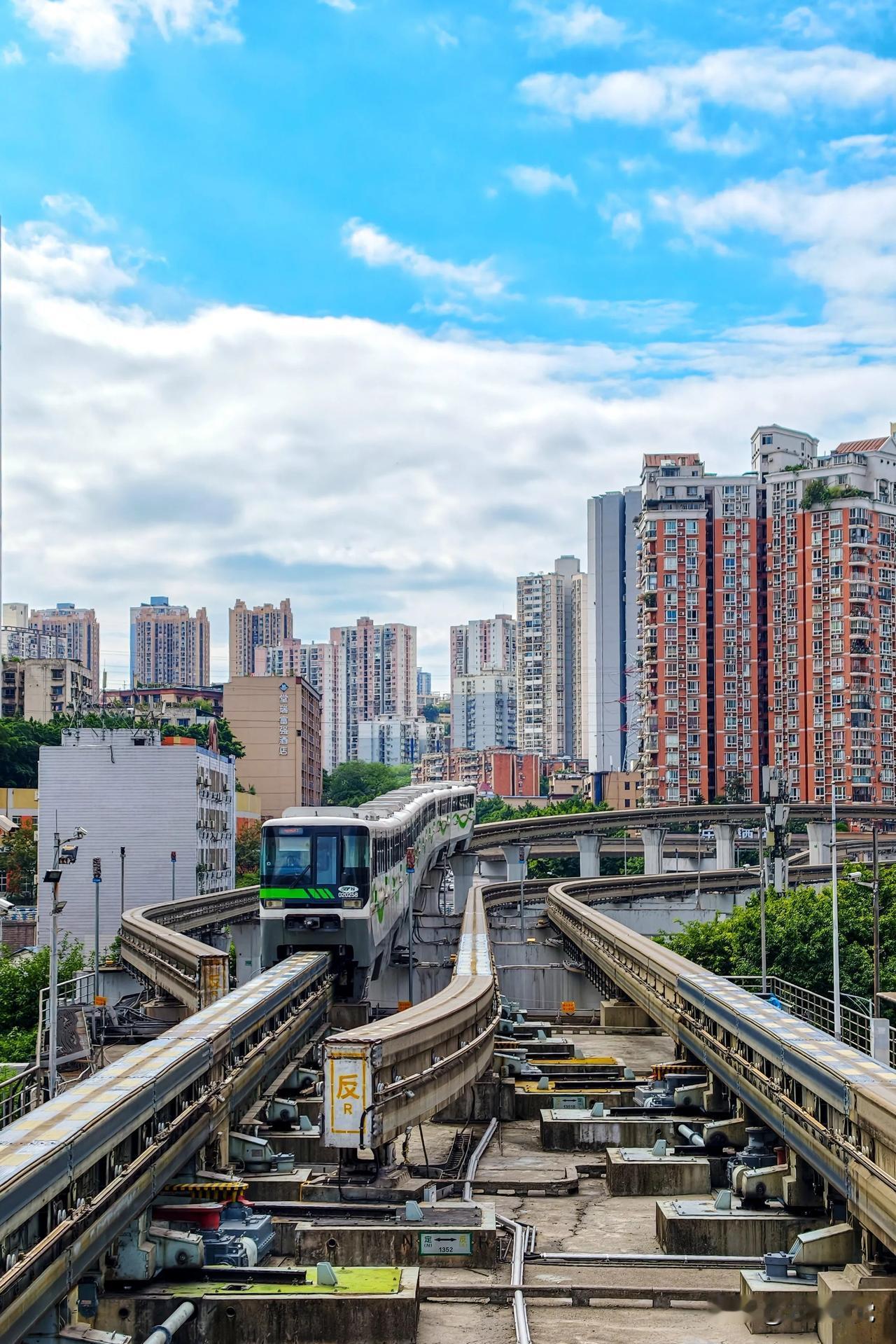 现在的手机拍摄功能真的太过强大（拍摄器材vivoX300Pro），手持轻松拍摄，