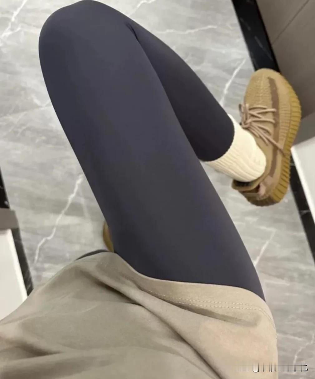 出去溜达一圈回来了