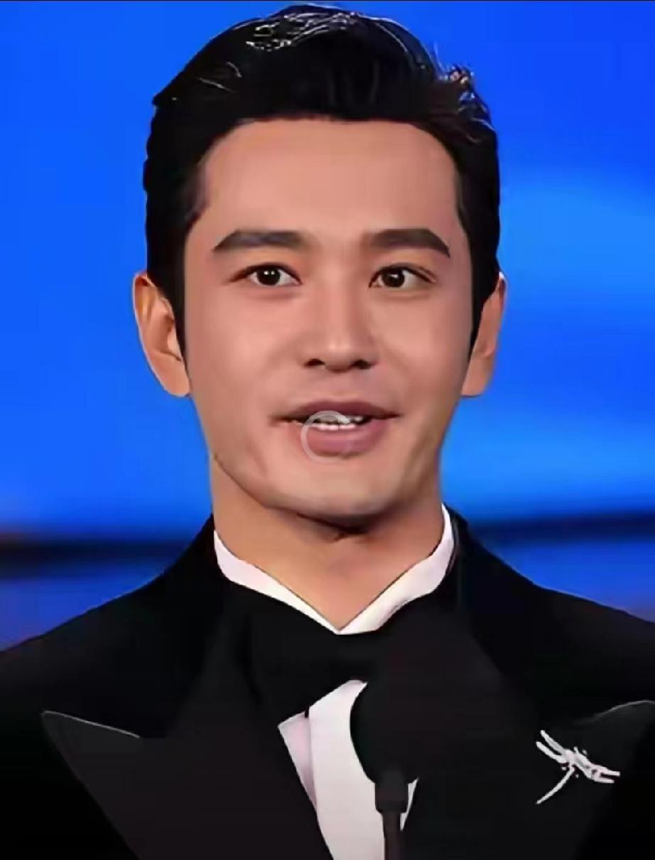 黄晓明再次轰动娱乐圈。
这次不是因为要和杨颖复合，
而是6月10日这天，迎来了人