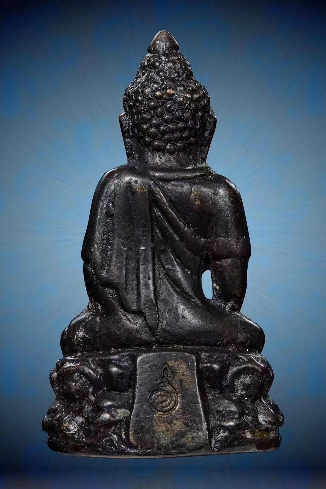 2514 年 药师佛 龙婆卡贤 藏传法相泰国能量佛牌