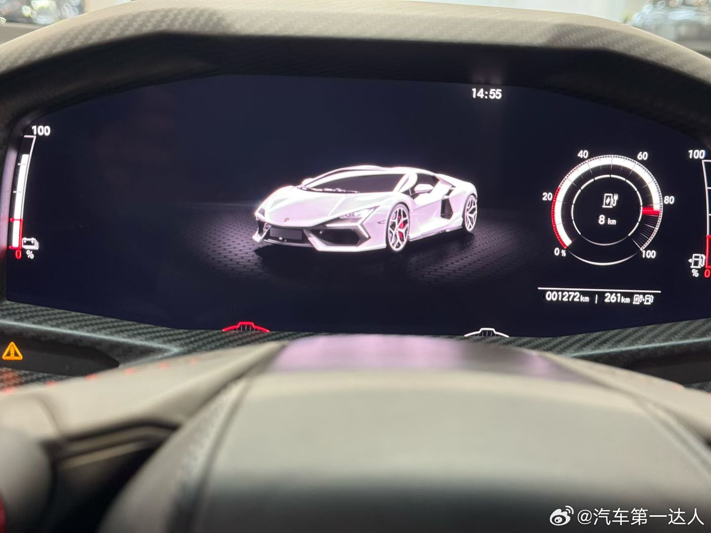 兰博基尼Revuelto ，高定版配色，25年上牌，1200公里 