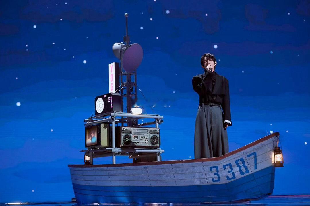 林宥嘉蹲下来为你擦鞋林宥嘉巡演 “蹲下来”不是卑微，是把姿态放低后的真诚。音乐不