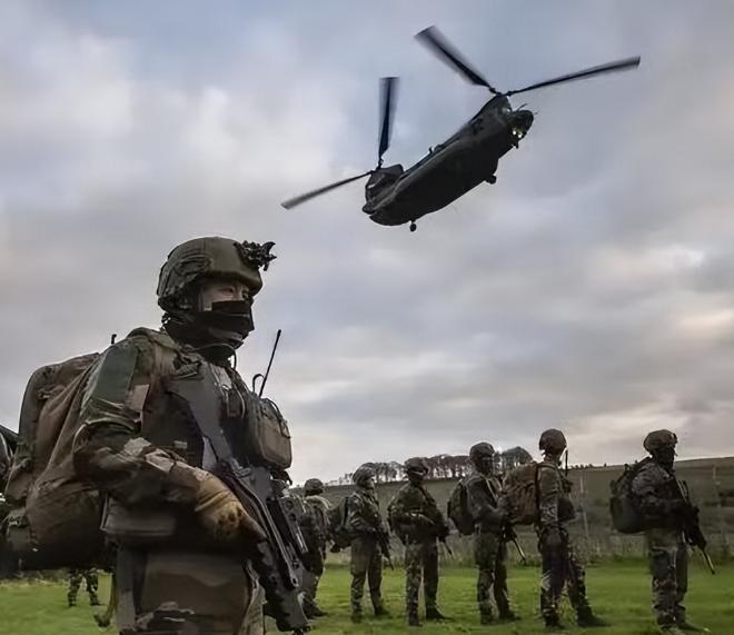 盟友纷纷撤离，法国偏要硬扛！驻伊遇袭戳破法国中东战略幻想，平衡术彻底失效。

同