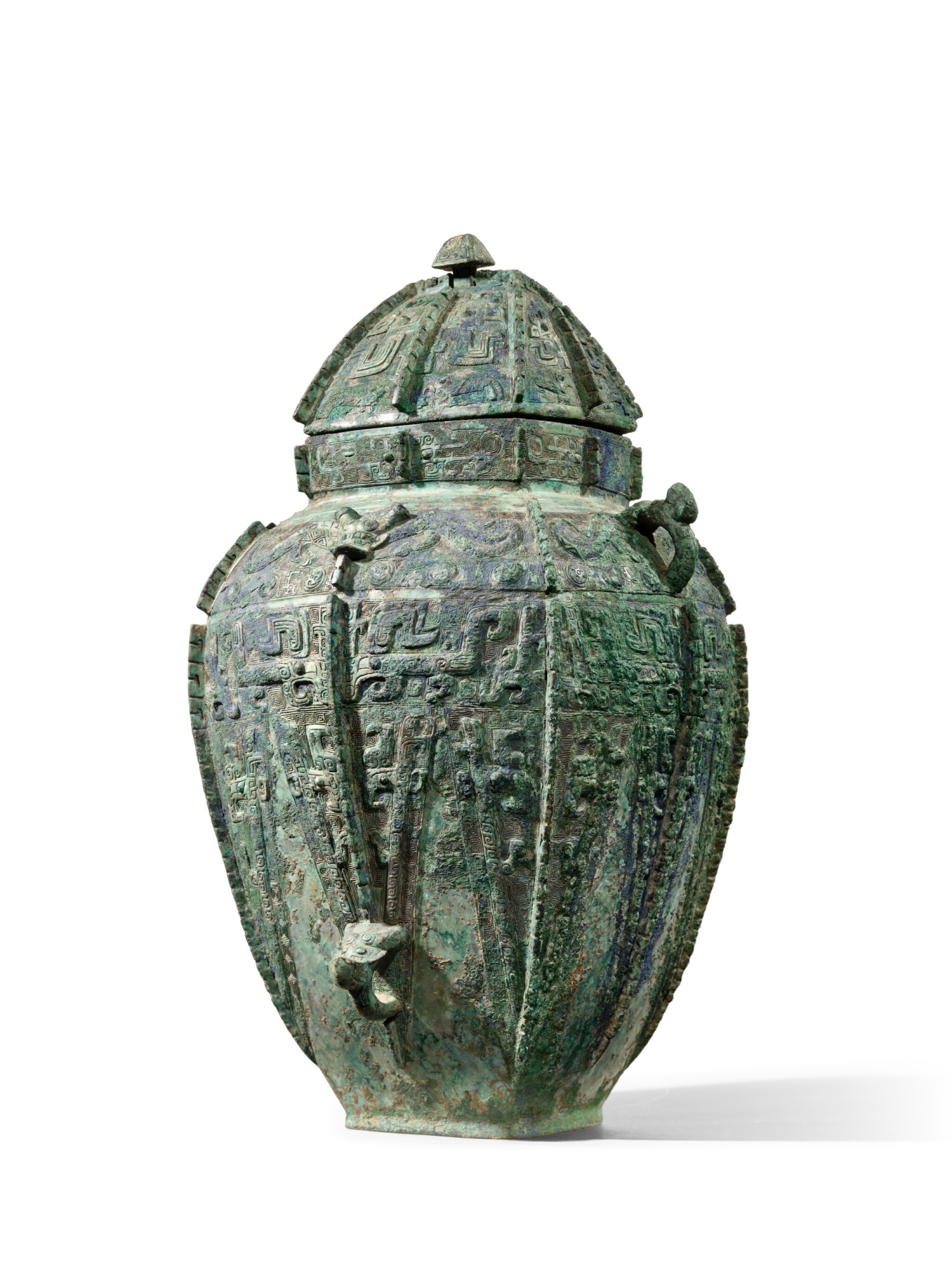 前不久听说日本冈田美术馆因为要还债而拍卖藏品的事，第一时间就想到了这件商晚期精彩