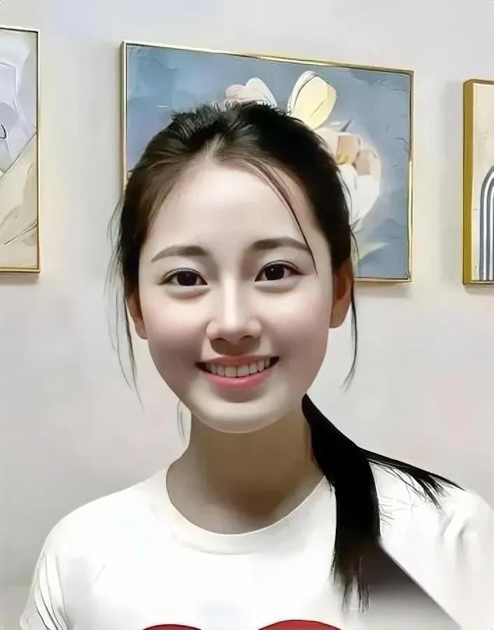 我见过最“清醒”的女生

是把男同事按“价值”打分的新同事。

那天茶水间捡本子