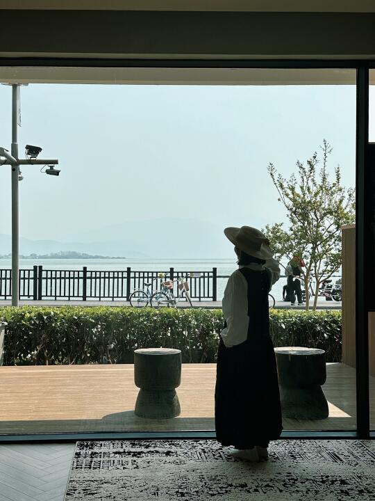 来喜洲一定要住这里！房间就能看到洱海🦅