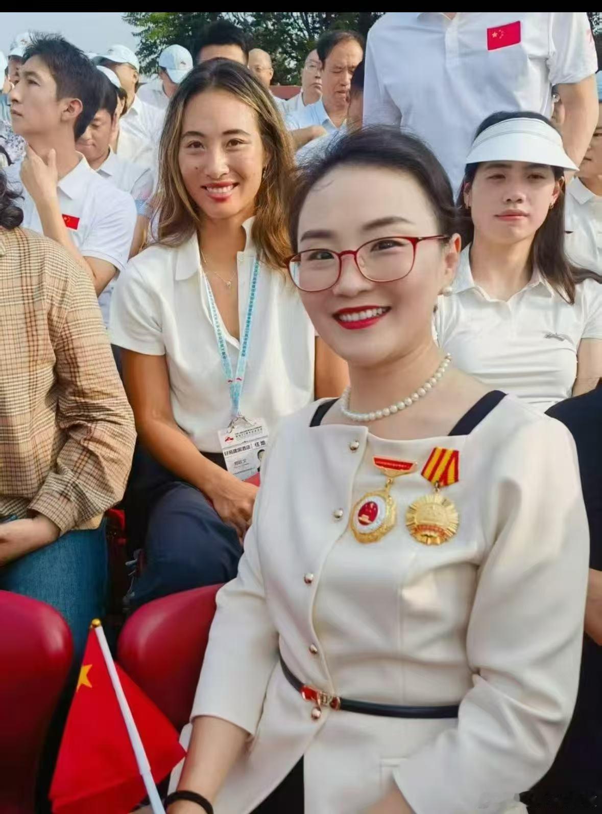 九三盛大阅兵 除了郑钦文，还有哪些运动员在场？你们看到了吗？郑钦文苏炳添亮相天安