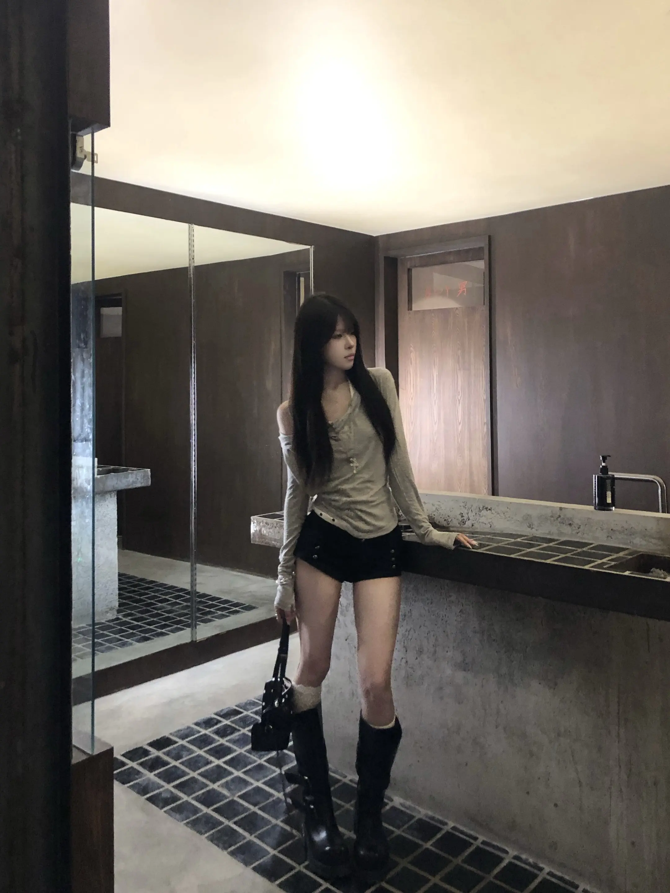 露出点破绽吧 让我知道你也在想我