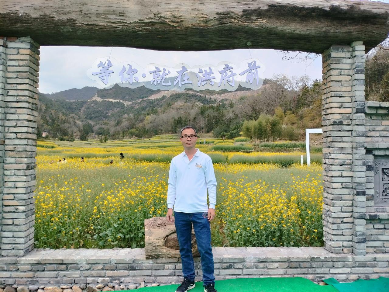 《脂砚斋重评石头记》有人以此否认红楼梦作者是爱新觉罗弘暟，认为：“壬午”是指“壬