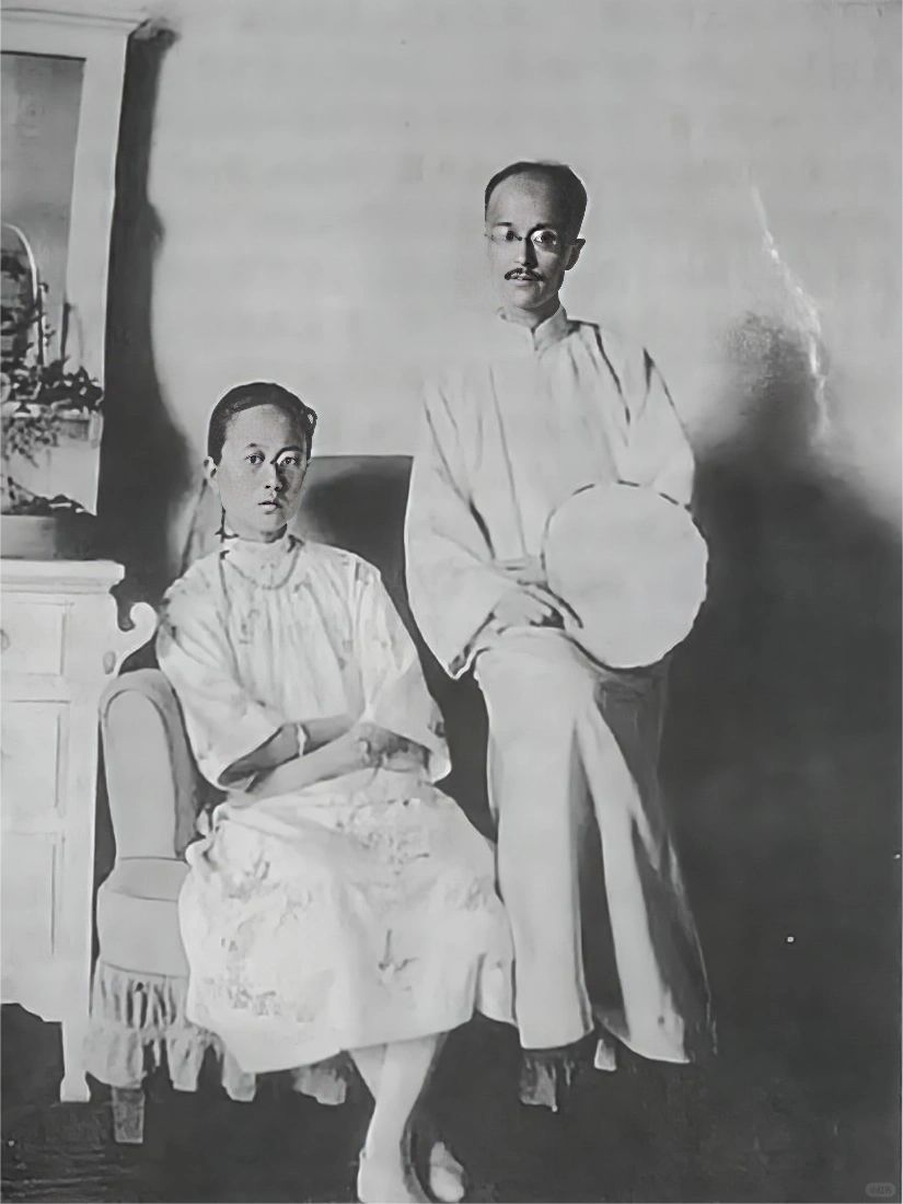 “拜死人才这么拜！”1922年，23岁的韦均一嫁给了张武龄，成了9个孩子的继母。...