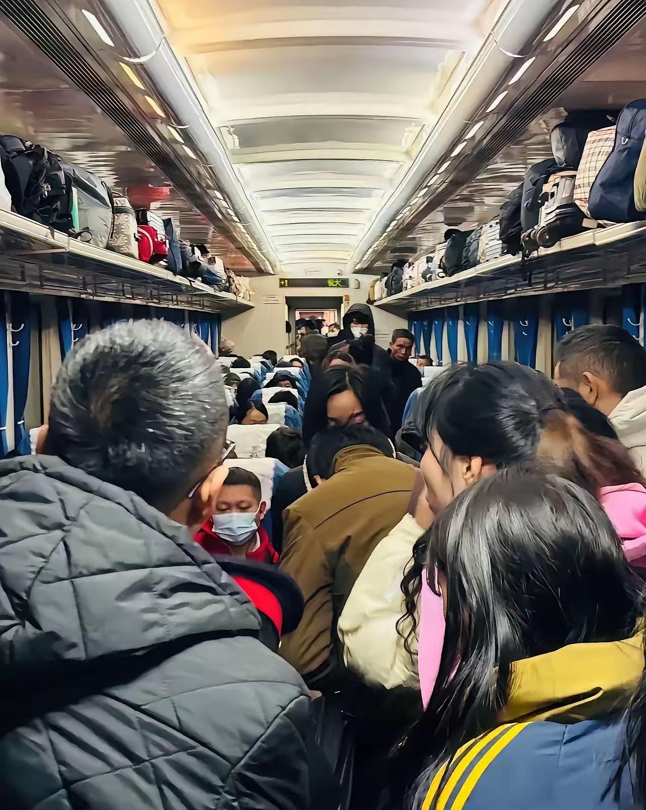 飞机想不到，高铁猜不透，连长途大巴都摸不着头脑——春运抢票大战一打响，最吃香的居