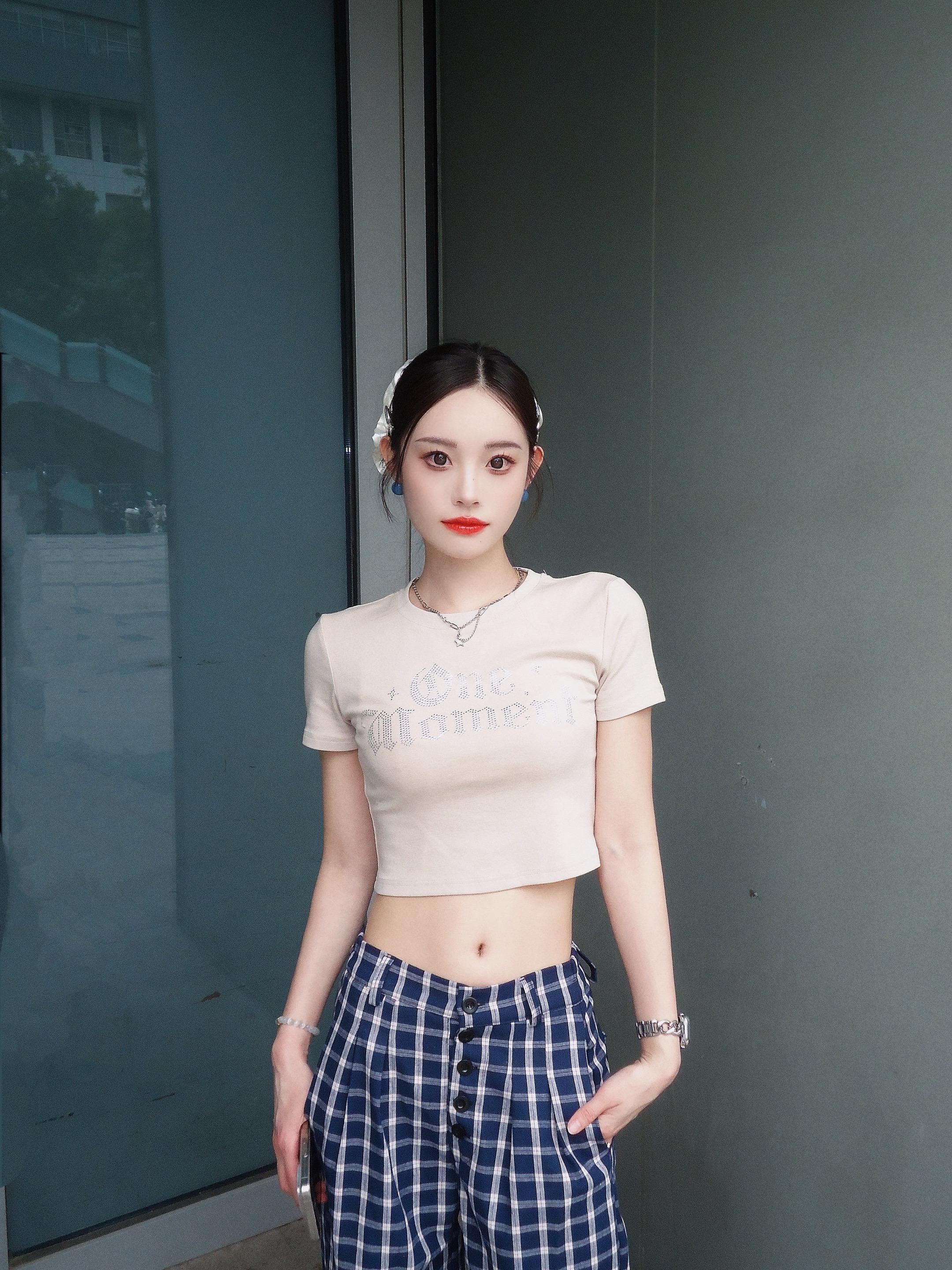 生活是颗跳跳糖，噼里啪啦闪着光