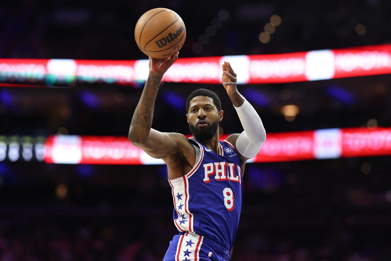 禁赛归来！乔治满血复活？
76人第三节打出一波流，单节47-32打花比赛，末节主