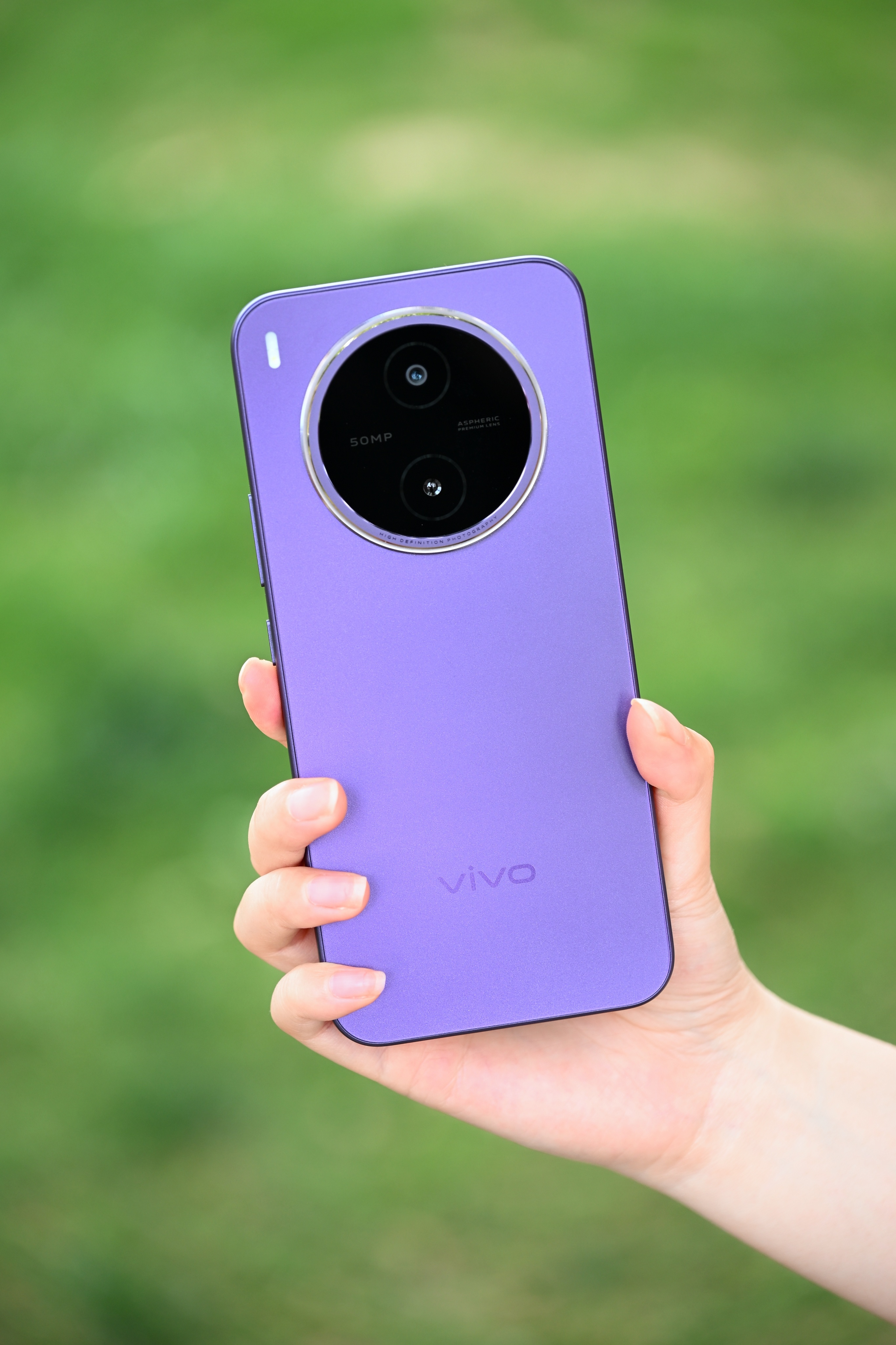 我宣布，vivo Y600 Pro就是新一代国民神机！特别是对户外职业者，简直是