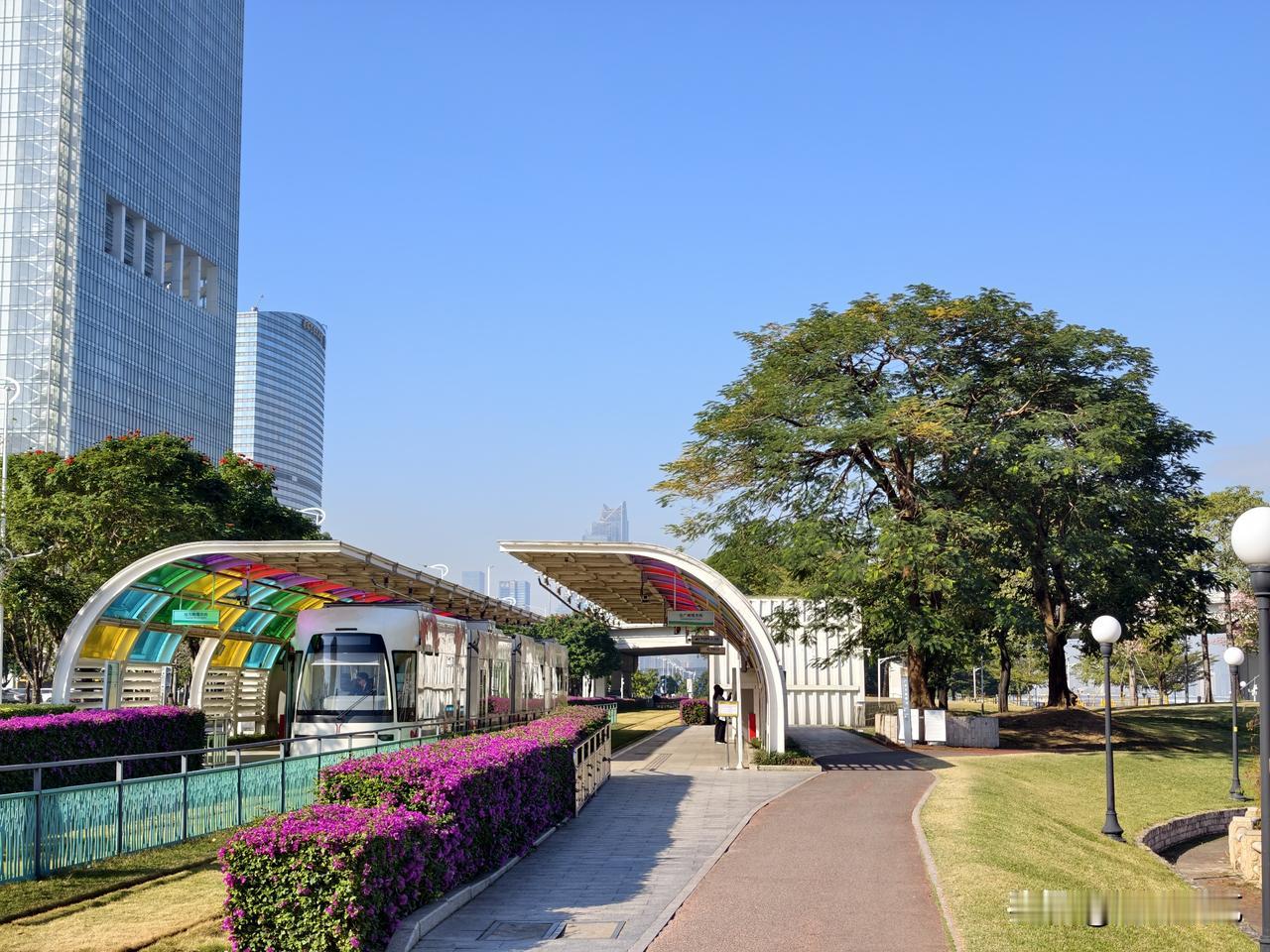 选择，就是取舍。就是二选一。就是鱼肉熊掌不可兼得。就是两条路只能走一条。
纠结。