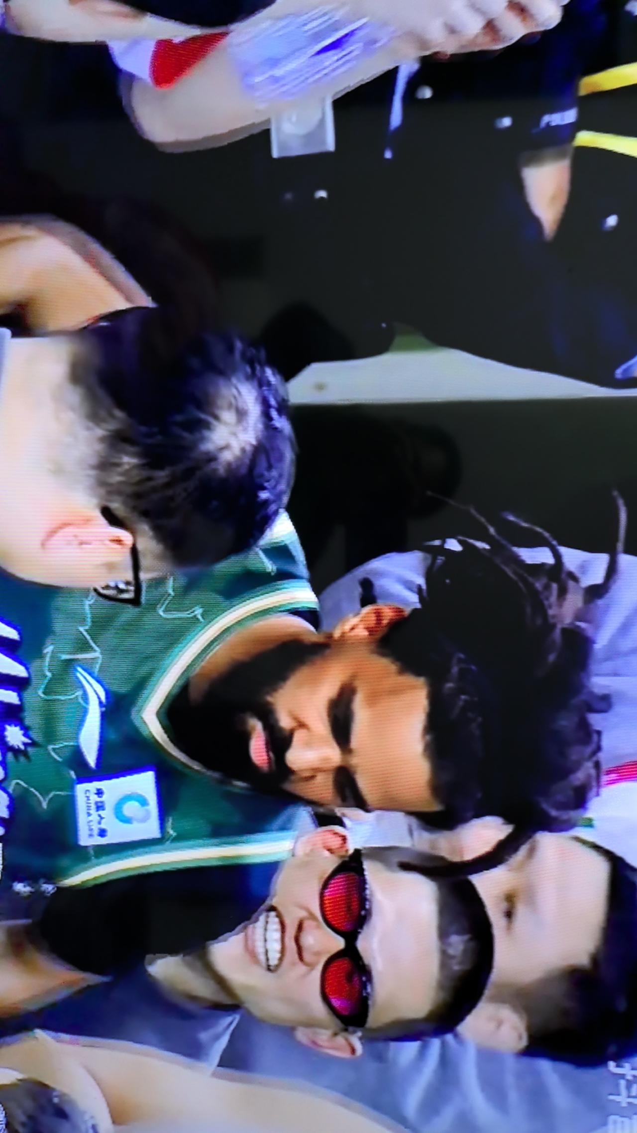 CBA上演了经典时刻。著名歌手，以外援的身份登场CBA.就在今晚正在进行的南京对