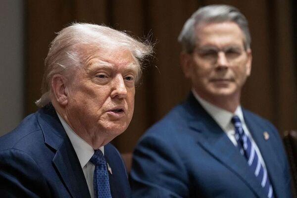 特朗普访华先从韩国短暂停留一下，主要还是为访华顺利做进一步的准备。据悉：中方官员