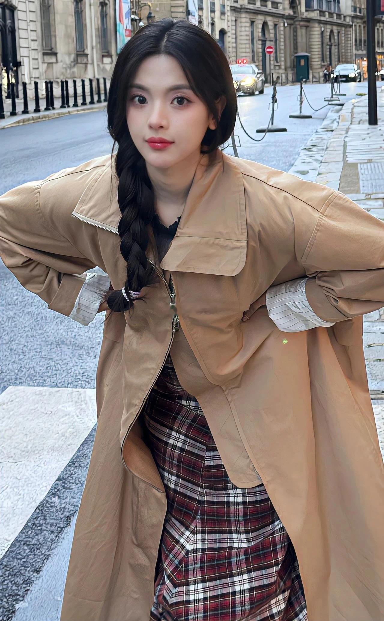 杨超越现在是缓过来了，今年又重新接小成本女主剧了，虽然比不上之前的那些A级剧，但