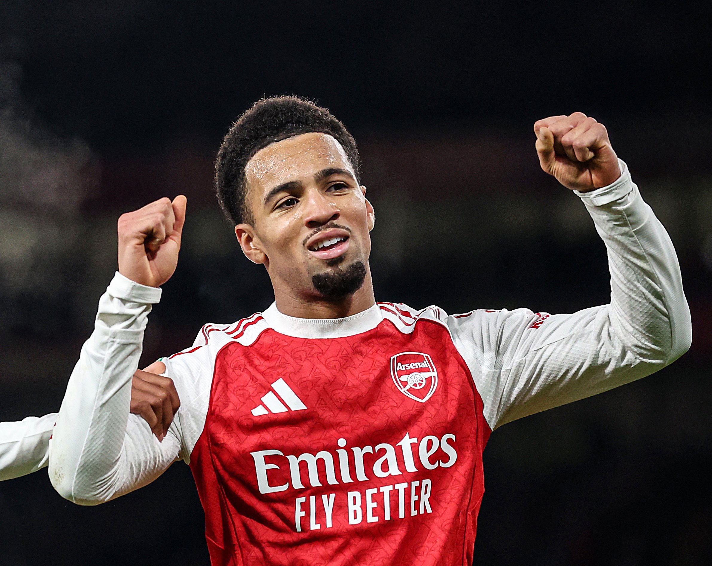 DO独家消息，马赛正努力推进从阿森纳租借签下恩瓦内里至本赛季结束。协议尚未达成，