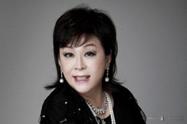玉熙走了，73岁，安静得像没发生过什么大事。
她最后在安宁病房，家人陪着，没受太